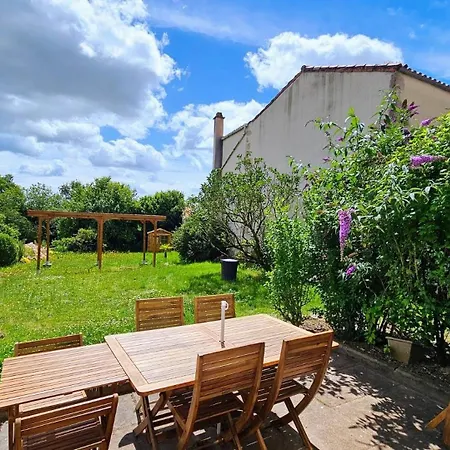 De La Fontaine 9pers Proche Puy Du Fou Les Châtelliers-Châteaumur